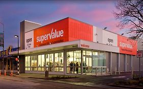 Arthur'S Court Motor Lodge